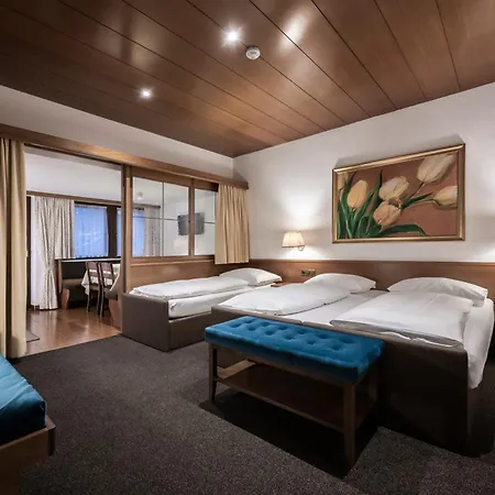 Stella Aparthotel 3*