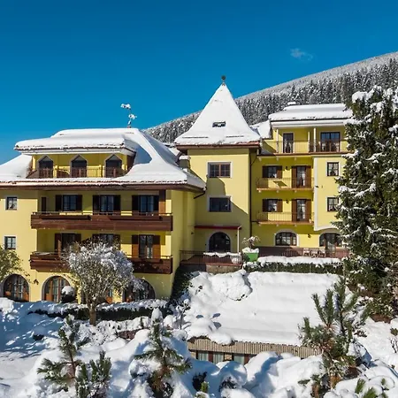 Stella Aparthotel